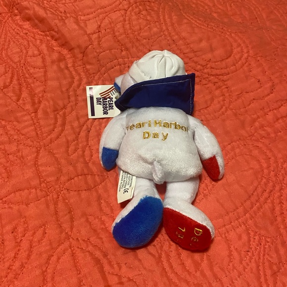Classic collecticritters Pearl Harbor Day commerative beanie - Picture 2 of 2